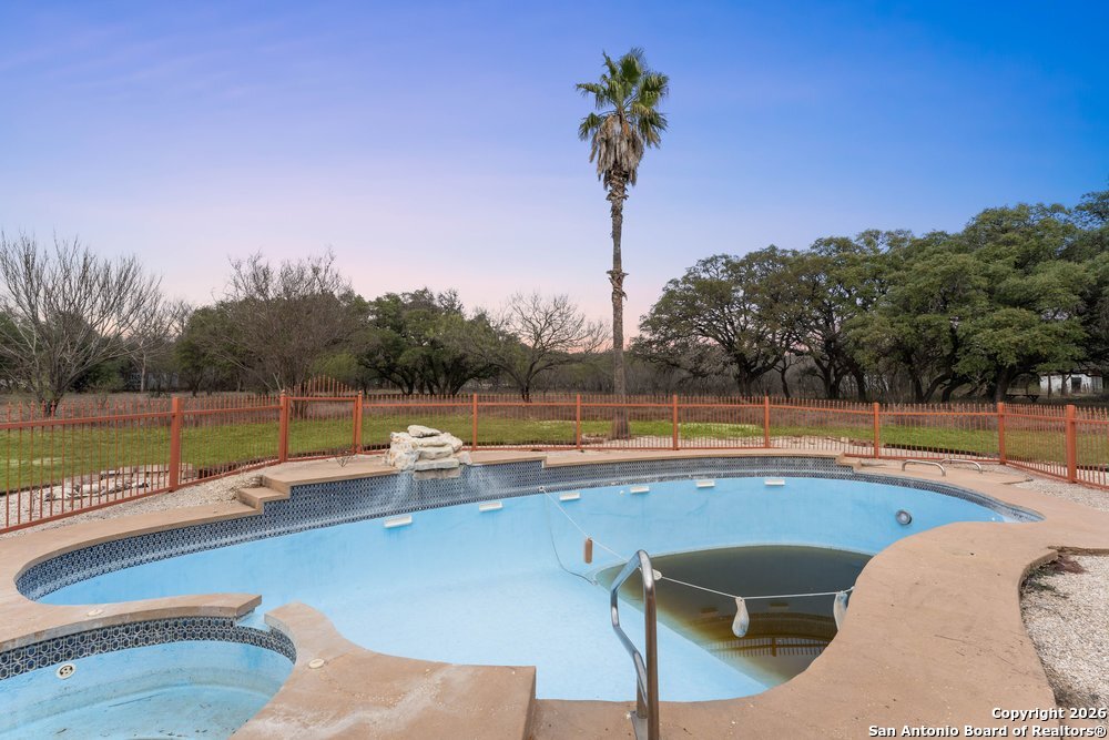 5421 Lockhill Road San Antonio, TX 78240 - Photo 40 of 57