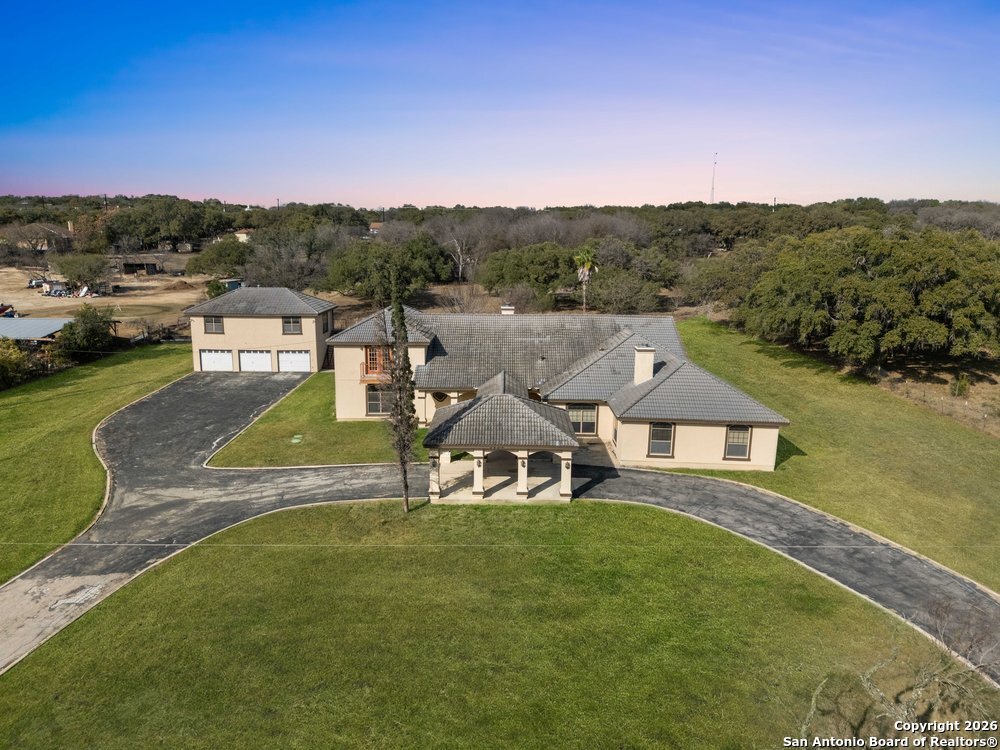 5421 Lockhill Road San Antonio, TX 78240 - Photo 4 of 57