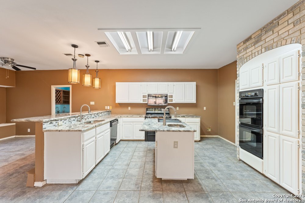 5421 Lockhill Road San Antonio, TX 78240 - Photo 7 of 57