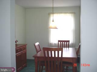 1303 Ridgeview Circle Downingtown, PA 19335 - Photo 3 of 6 Gallery Image 3