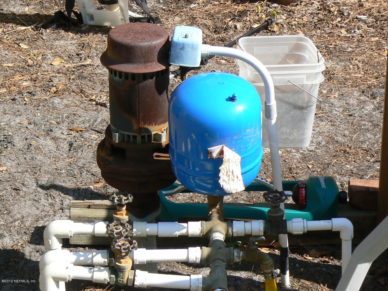 812 Acapulco Road Jacksonville, FL 32216 - Photo 12 of 12 Well sprinkler