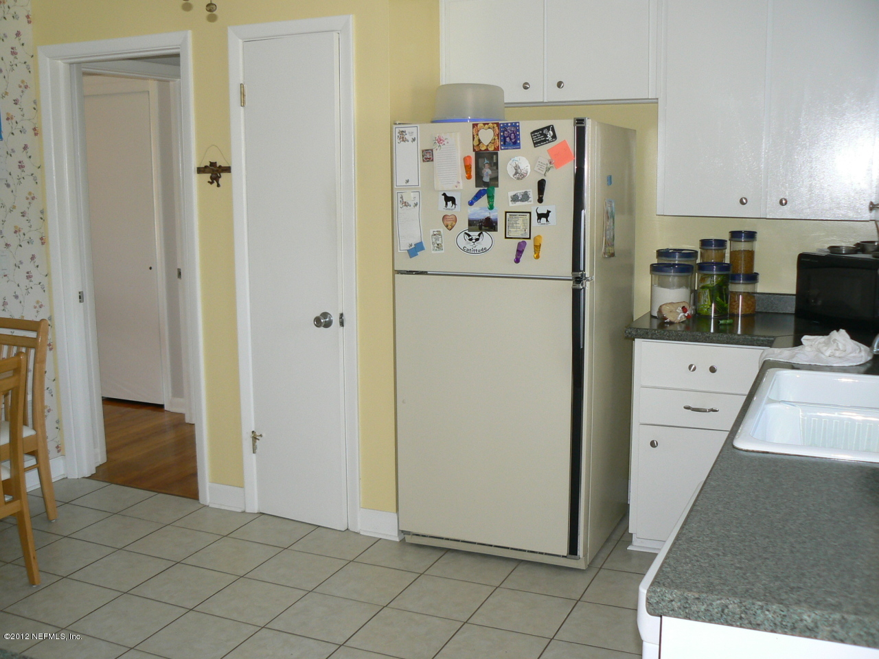 812 Acapulco Road Jacksonville, FL 32216 - Photo 8 of 12 Kitchen