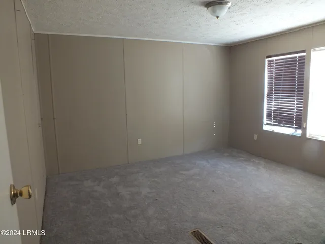 $1,510 | 25 Milledge Village Road, Beaufort, SC 29906