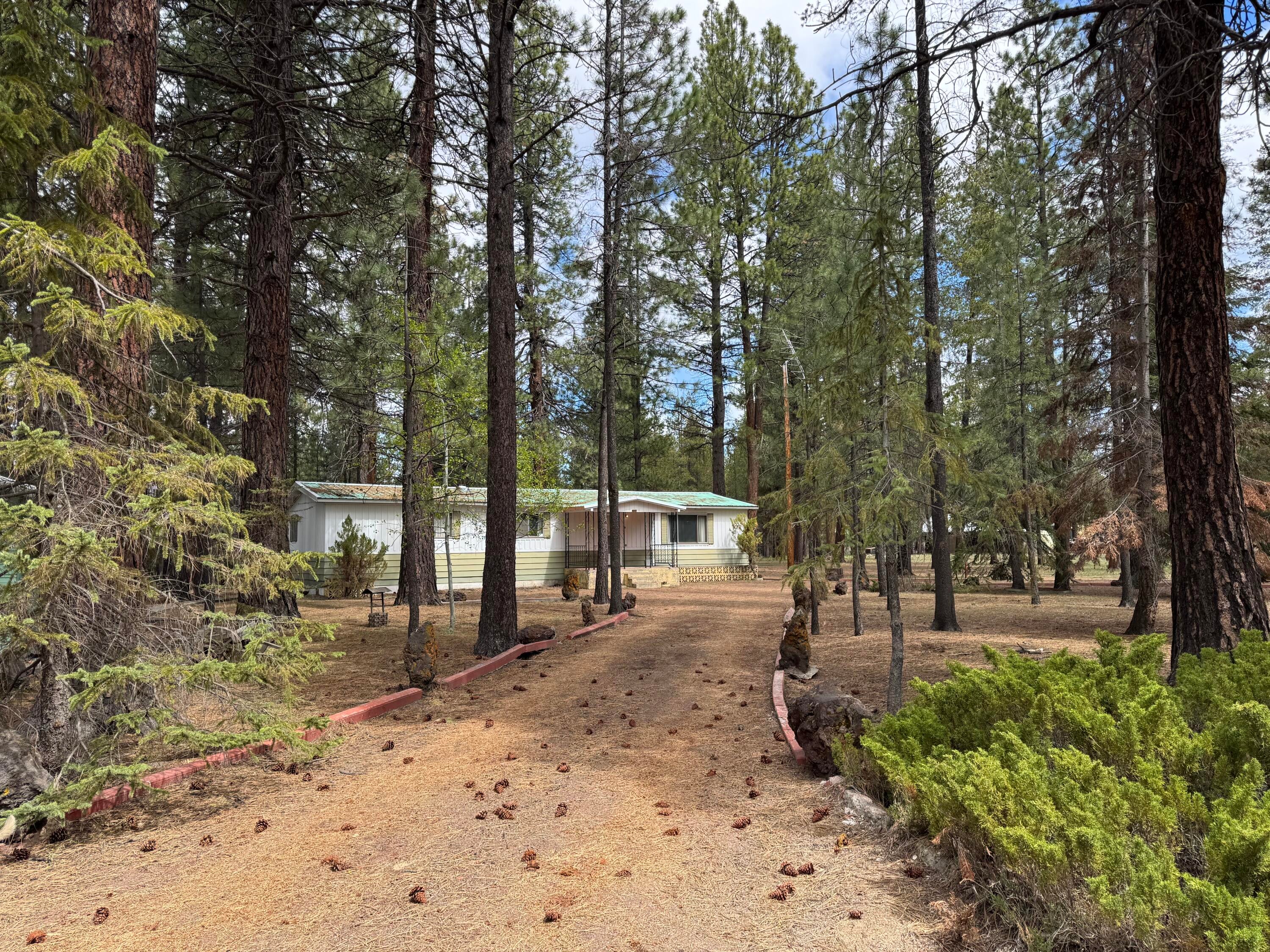 15834 Jackpine Road La Pine, OR 97739 - Photo 5 of 49 5