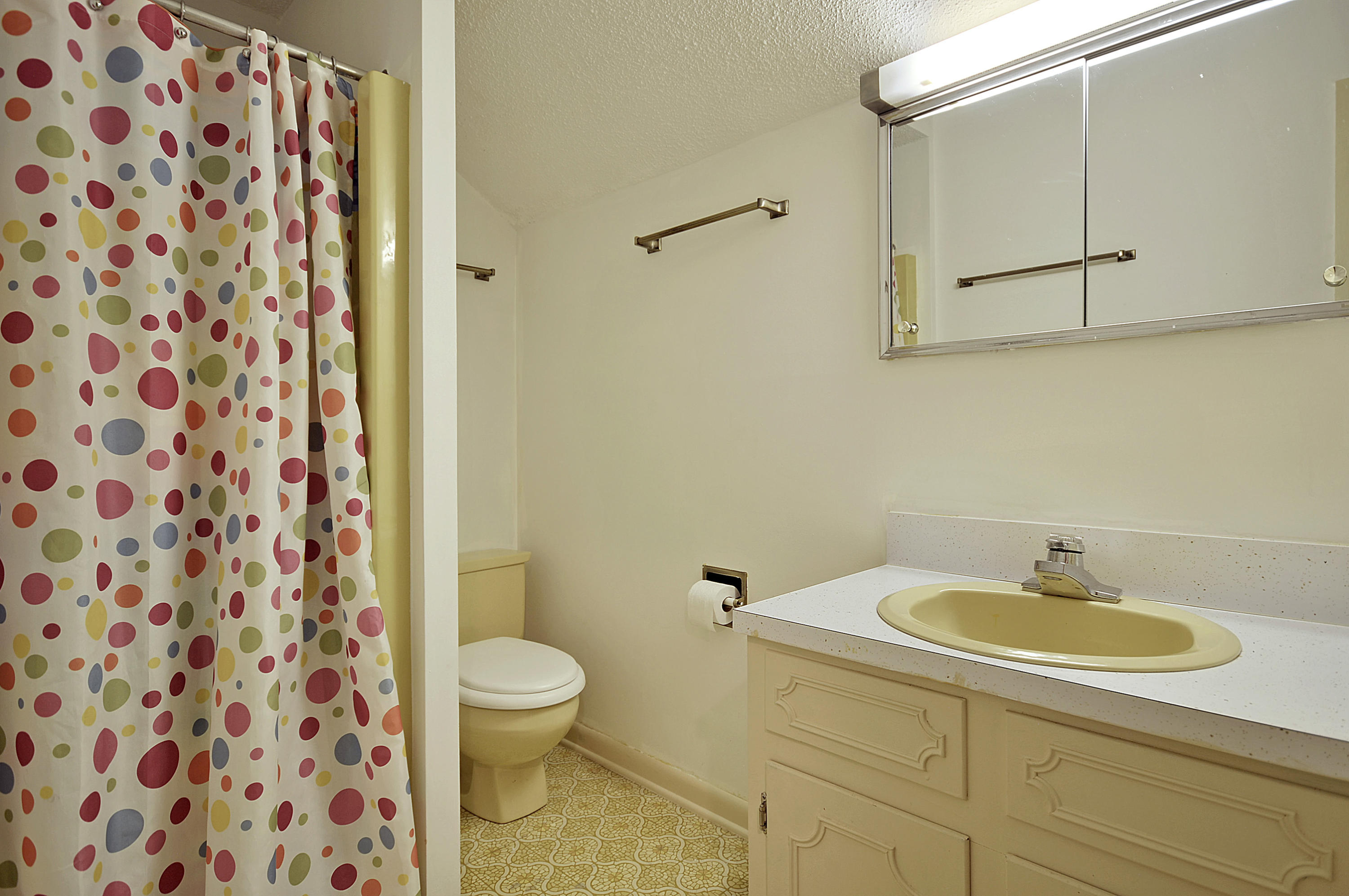 116 Folly Rd Boulevard Charleston, SC 29407 - Photo 23 of 34 Bathroom