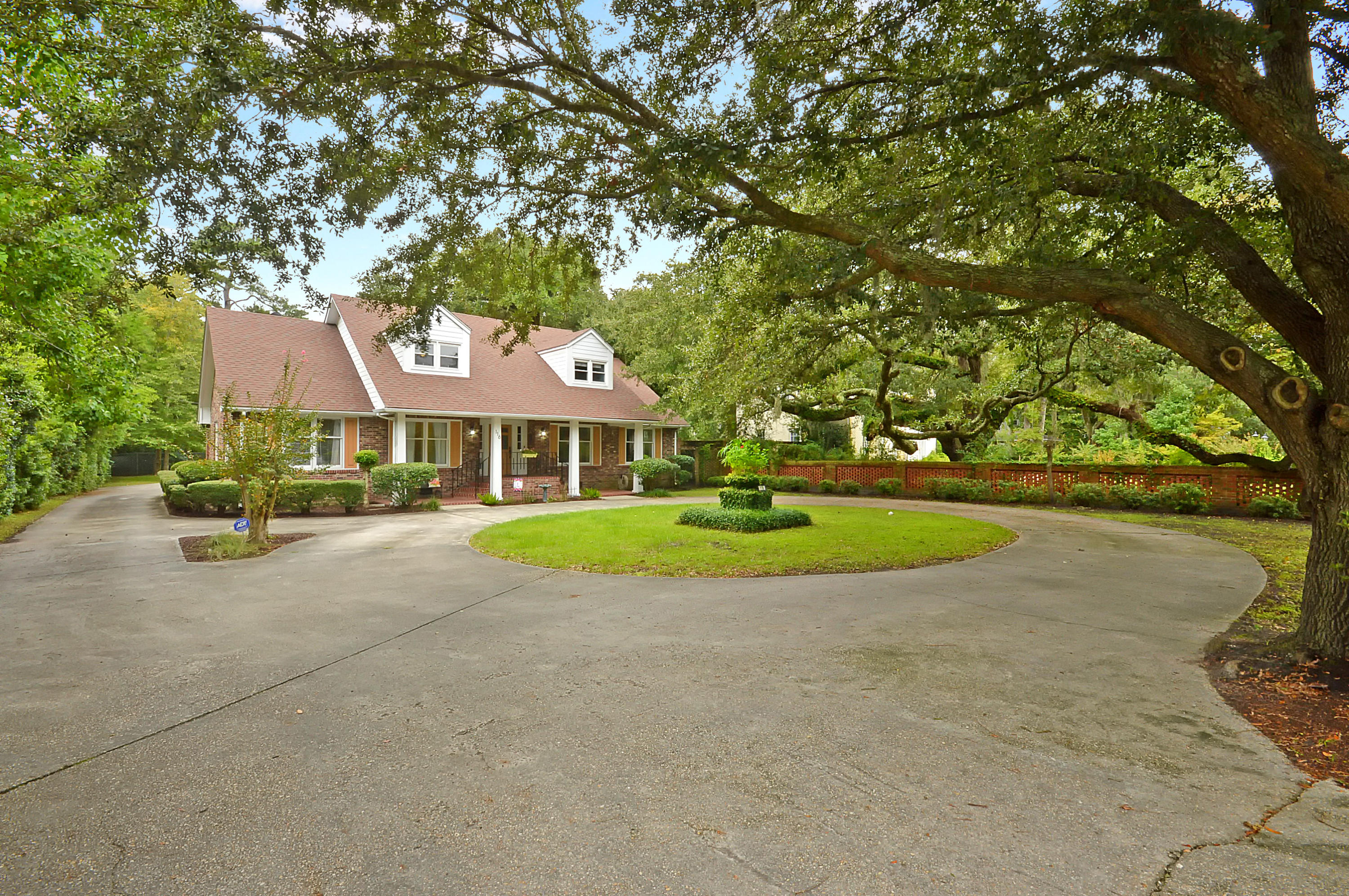 116 Folly Rd Boulevard Charleston, SC 29407 - Photo 33 of 34 Front