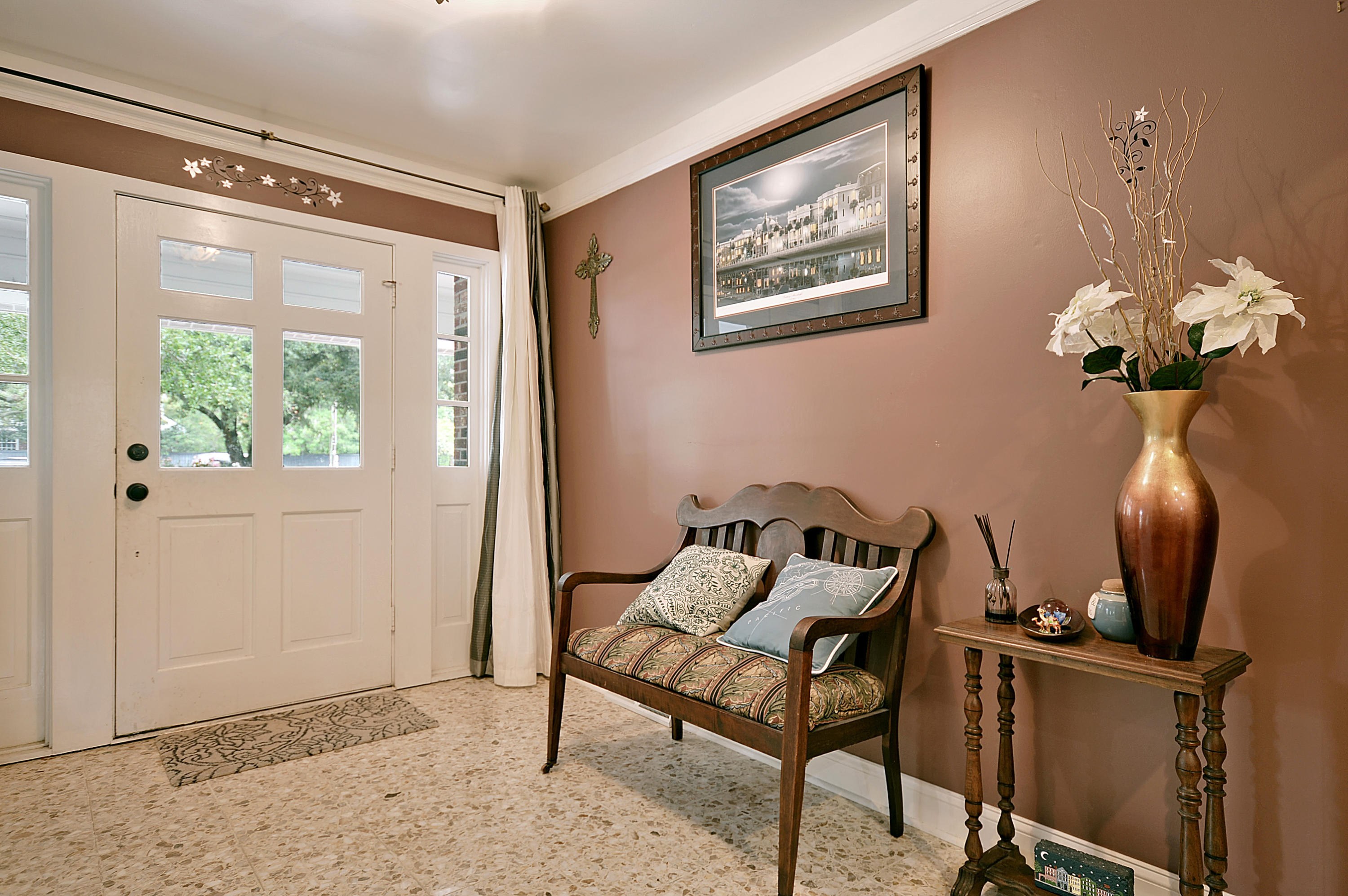 116 Folly Rd Boulevard Charleston, SC 29407 - Photo 5 of 34 Foyer