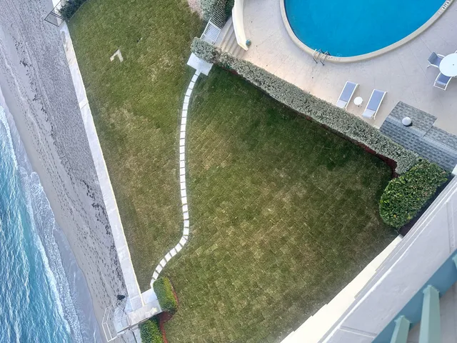 $3,000 | 5400 North Ocean Drive, Unit 5C, Singer Island, FL 33404