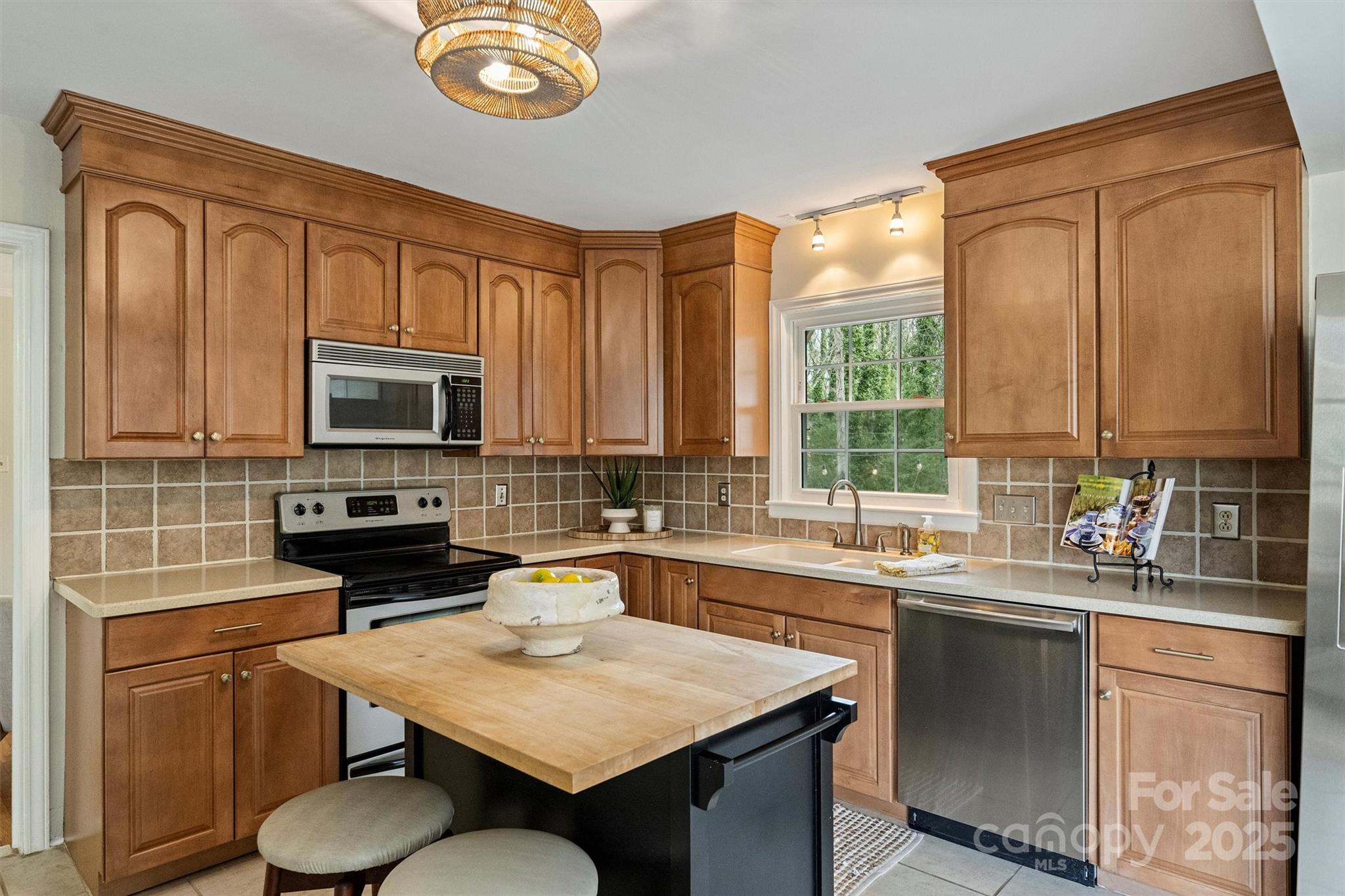 4237 Darwin Circle Charlotte, NC 28209 - Photo 16 of 48