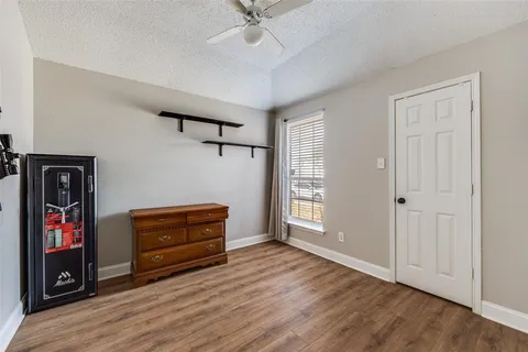 $305,000 | 2709 Crystal Falls Drive, Mesquite, TX 75181