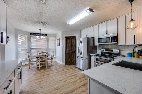 $305,000 | 2709 Crystal Falls Drive, Mesquite, TX 75181