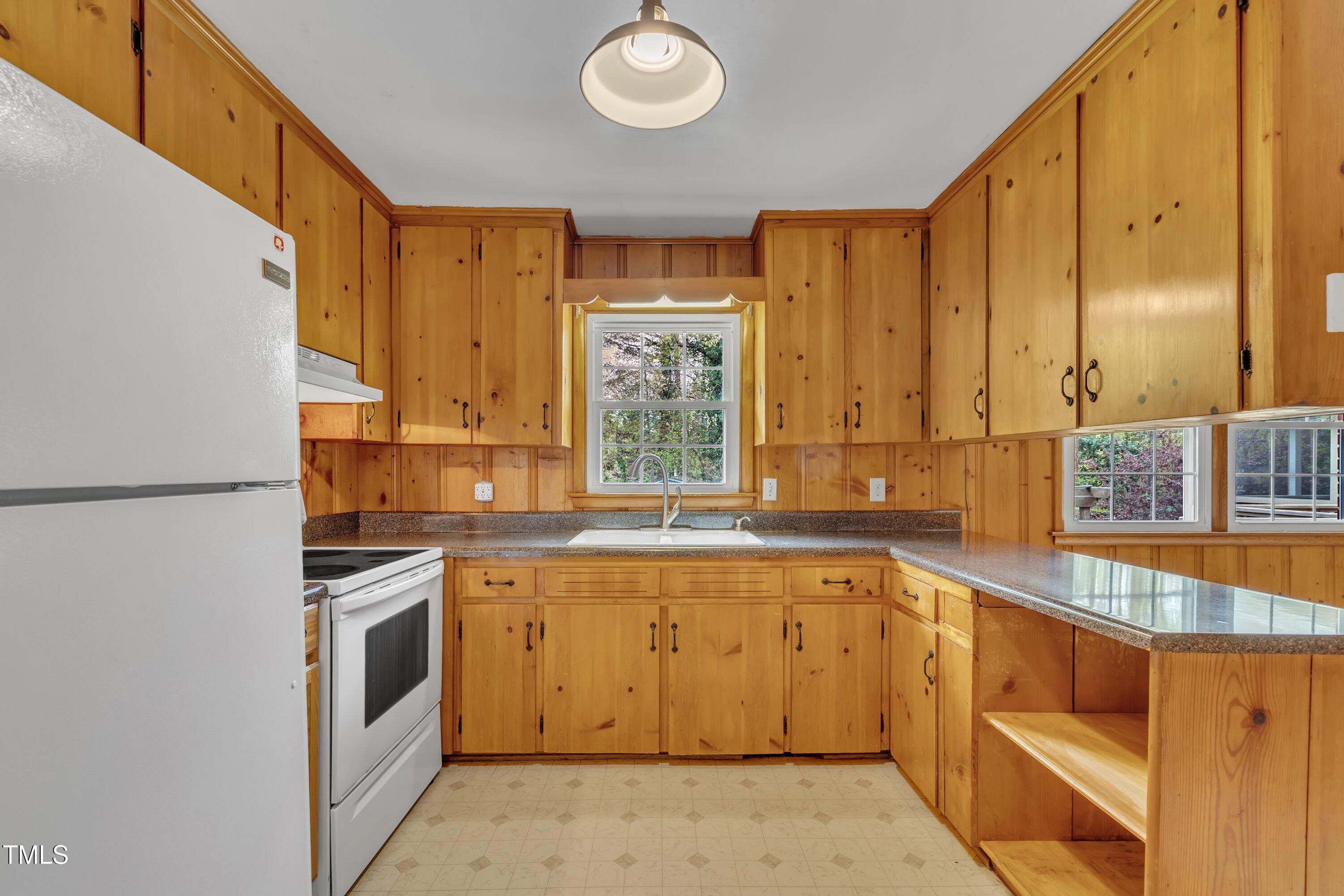 407 West Cornwall Road Cary, NC 27511 - Photo 11 of 34 14-407 W Cornwall Rd-8
