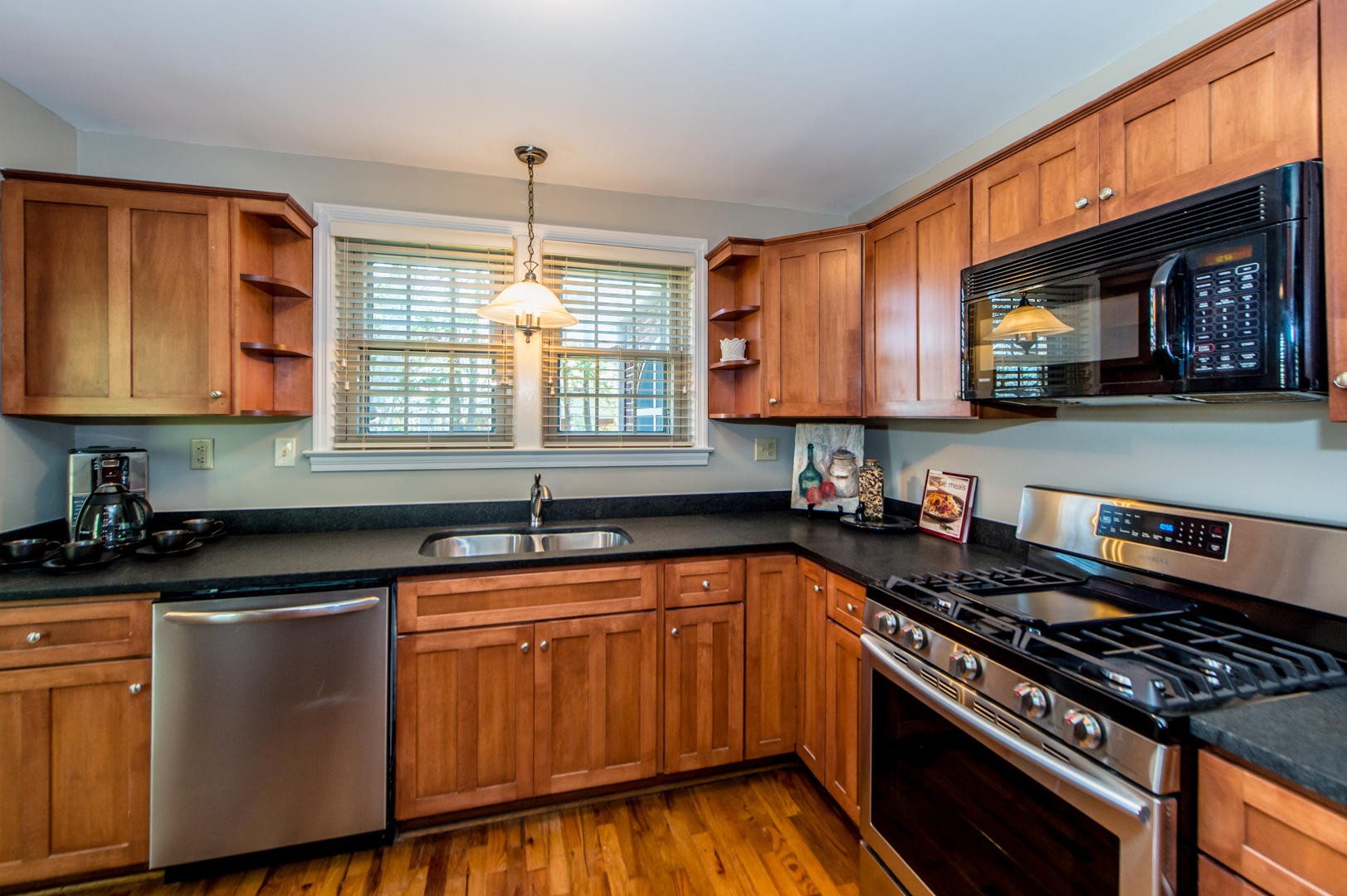526 West Hunt Road Alcoa, TN 37701 - Photo 8 of 29 Gallery Image 8
