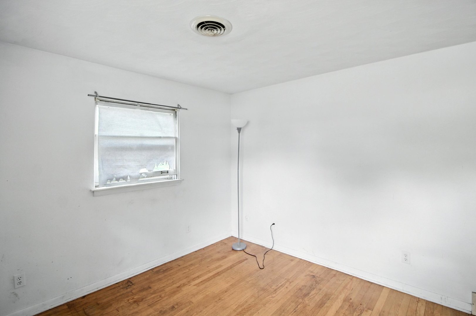 406 Madison Street Joliet, IL 60435 - Photo 27 of 40 a view of empty room with window