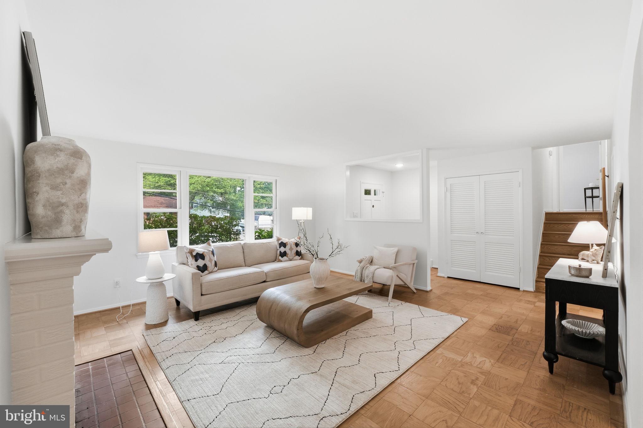 7526 June Street Springfield, VA 22150 - Photo 5 of 42