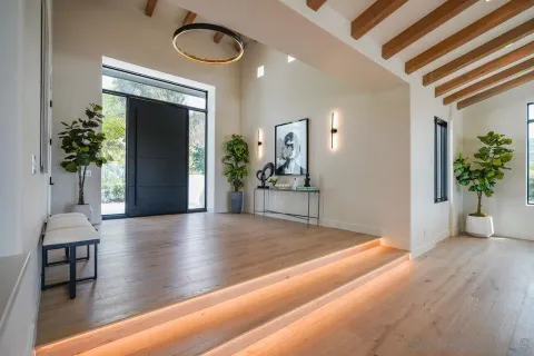$15,950,000 | 8308 Calle Del Cielo, La Jolla, CA 92037