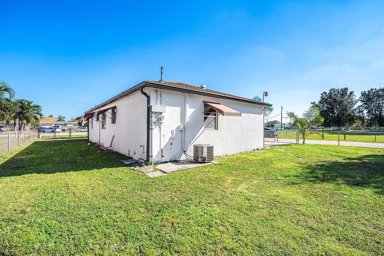 3527 Kirk Road Lake Worth, FL 33461 - Photo 25 of 25 a view of a house with backyard