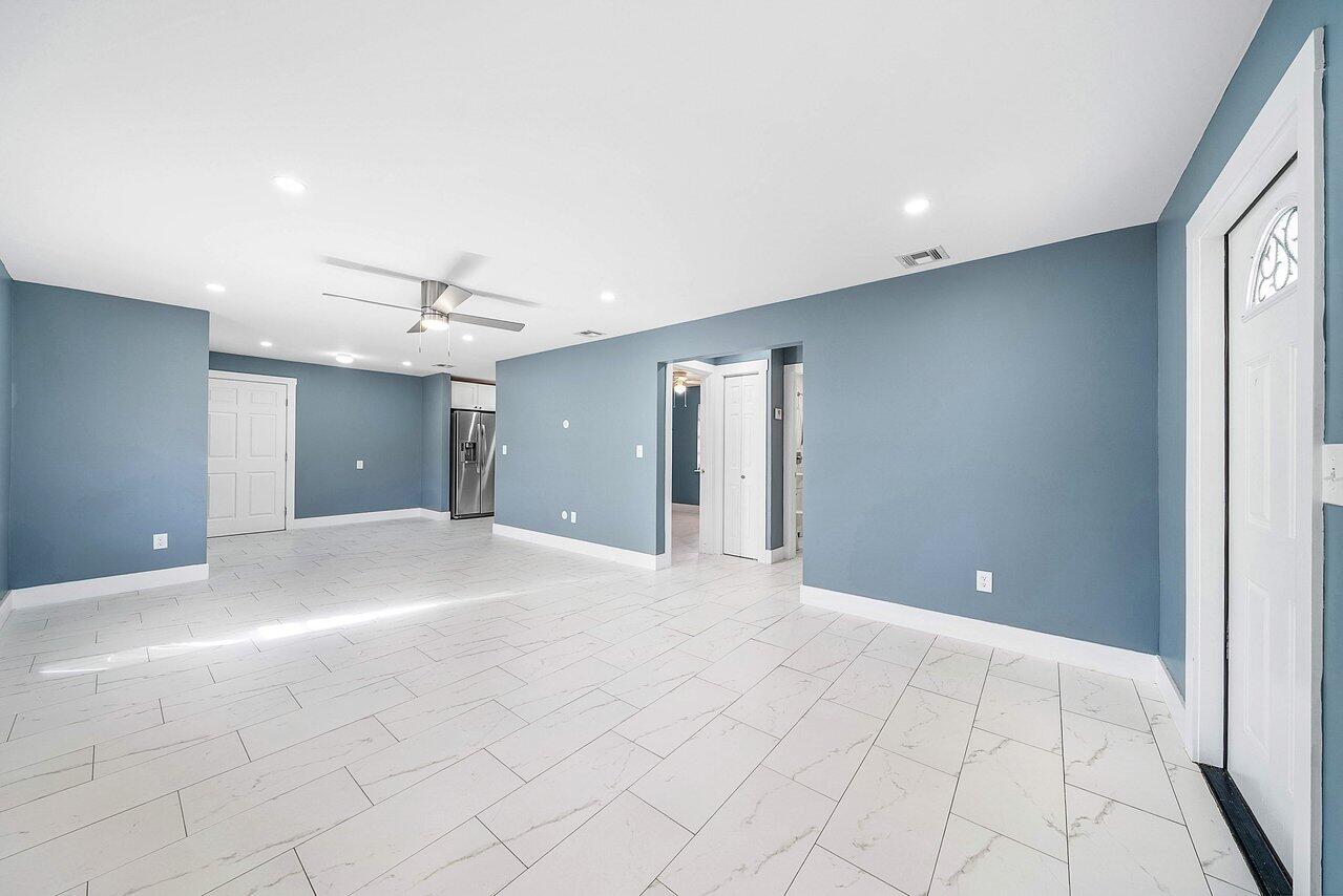 3527 Kirk Road Lake Worth, FL 33461 - Photo 10 of 25 a view of an empty room