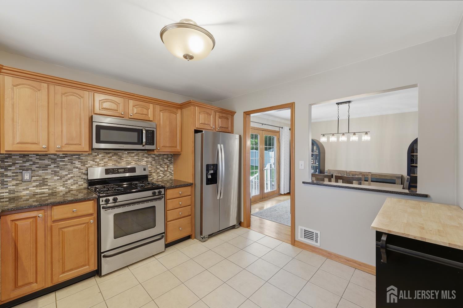 31 Middle Hill Road Colonia, NJ 07067 - Photo 11 of 50