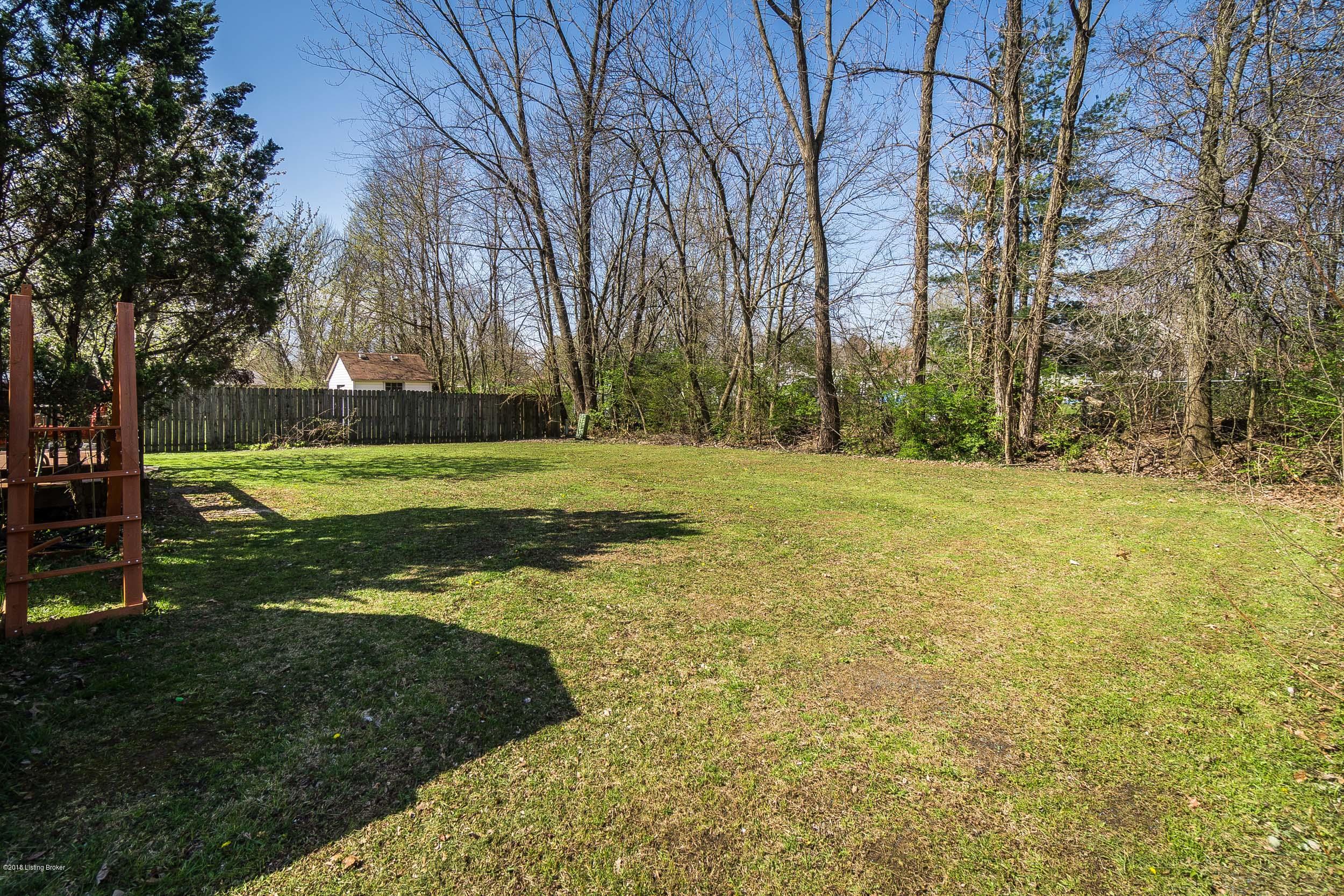 7710 Rochelle Road Louisville, KY 40228 - Photo 26 of 26 7710 Rochelle Rd-08