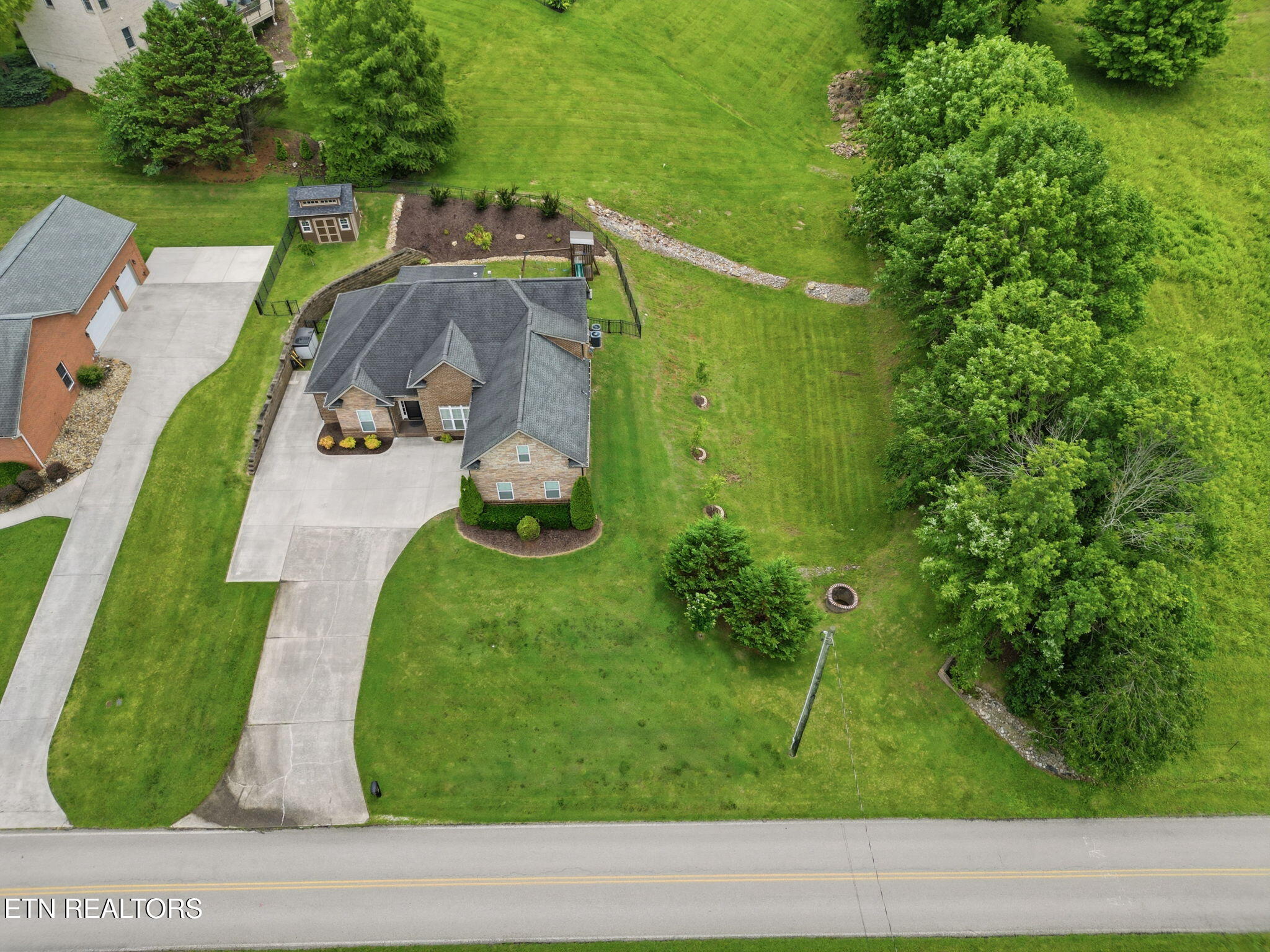 4324 Meredith Road Knoxville, TN 37921 - Photo 4 of 60 6-web-or-mls-DJI_0745