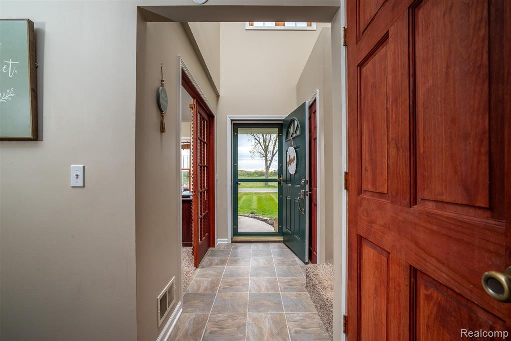 11363 North McKinley Road Montrose, MI 48457 - Photo 4 of 36