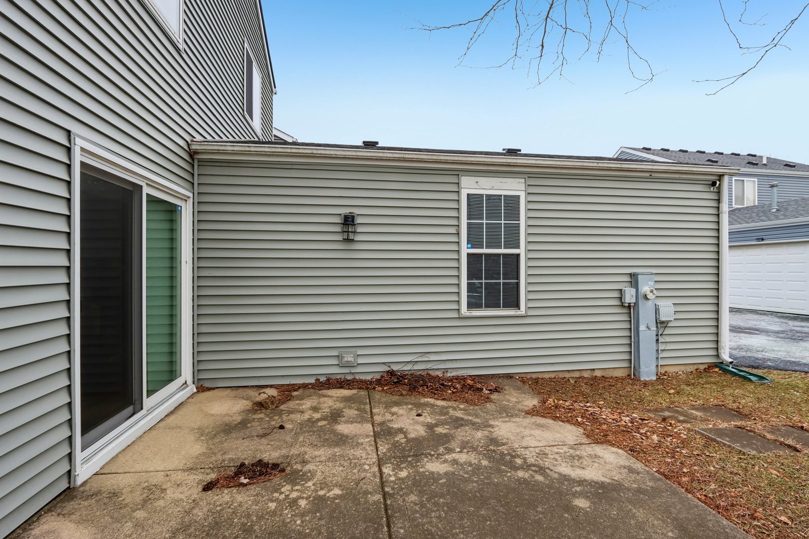 1010 Symphony Drive Aurora, IL 60504 - Photo 25 of 28 a view of a house with backyard