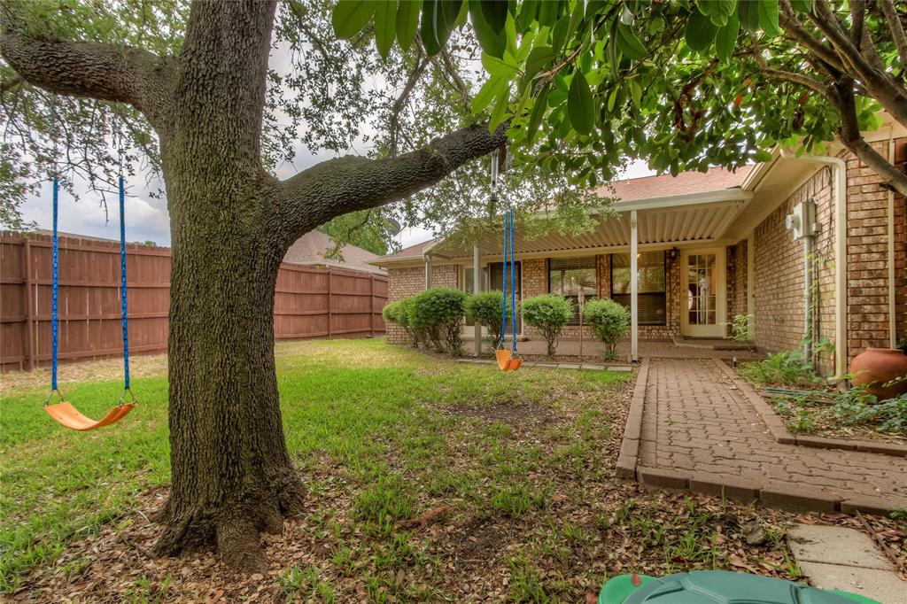 1513 Mission Ridge Trail Carrollton, TX 75007 - Photo 4 of 27