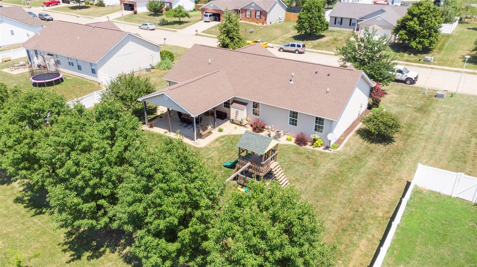 1411 Rachael Lane Waterloo, IL 62298 - Photo 3 of 46