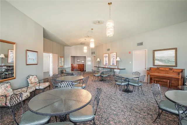 $619,000 | 823 South Water Street, Unit 6A, Corpus Christi, TX 78401