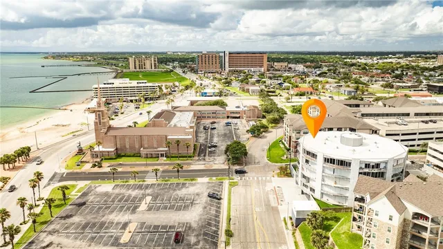 $619,000 | 823 South Water Street, Unit 6A, Corpus Christi, TX 78401