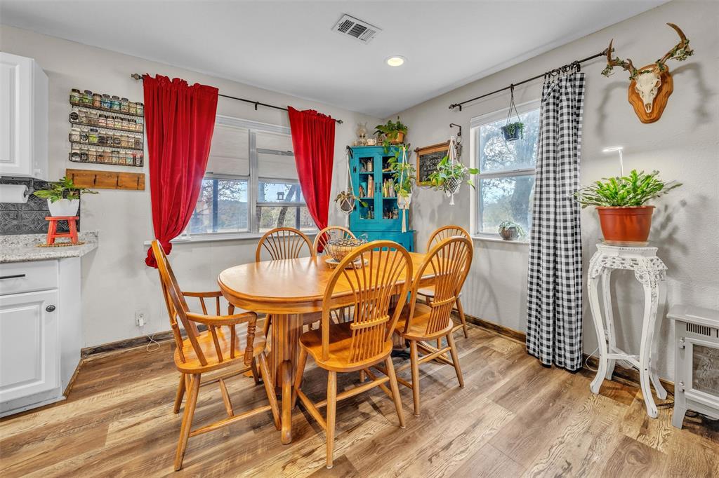 218 Private Road 3638 Springtown, TX 76082 - Photo 11 of 33