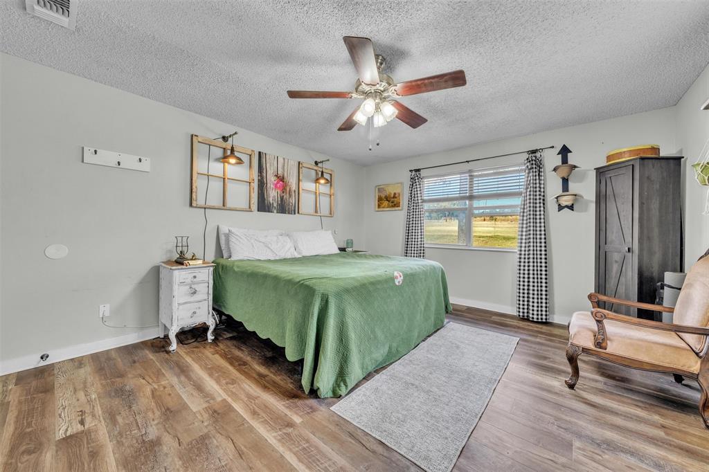 218 Private Road 3638 Springtown, TX 76082 - Photo 16 of 33