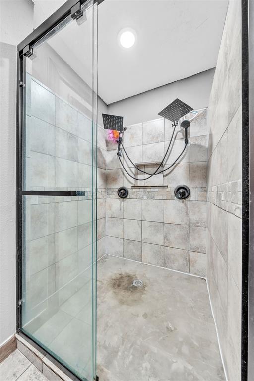 218 Private Road 3638 Springtown, TX 76082 - Photo 20 of 33