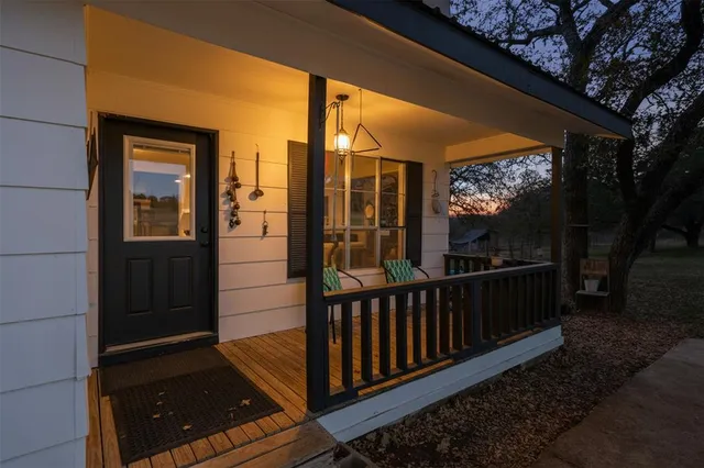 $430,000 | 218 Private Road 3638, Springtown, TX 76082