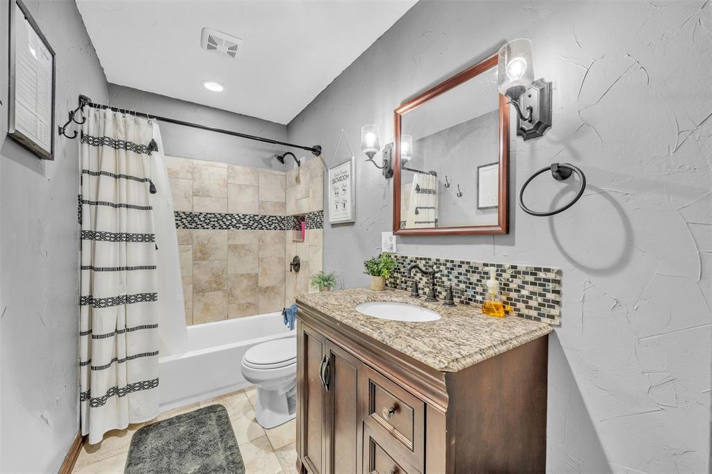 218 Private Road 3638 Springtown, TX 76082 - Photo 23 of 33