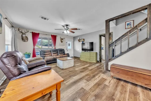 $430,000 | 218 Private Road 3638, Springtown, TX 76082