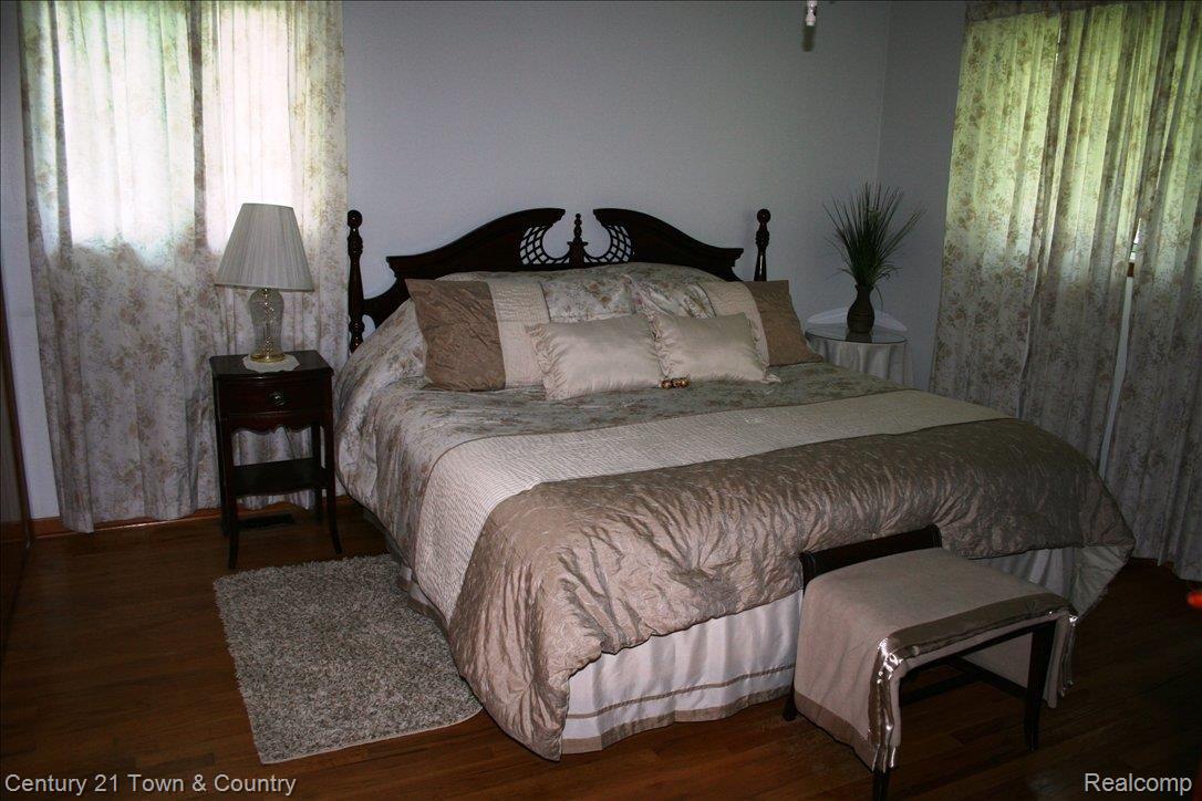 2578 Chicago Road Warren, MI 48092 - Photo 12 of 19 Master Bedroom