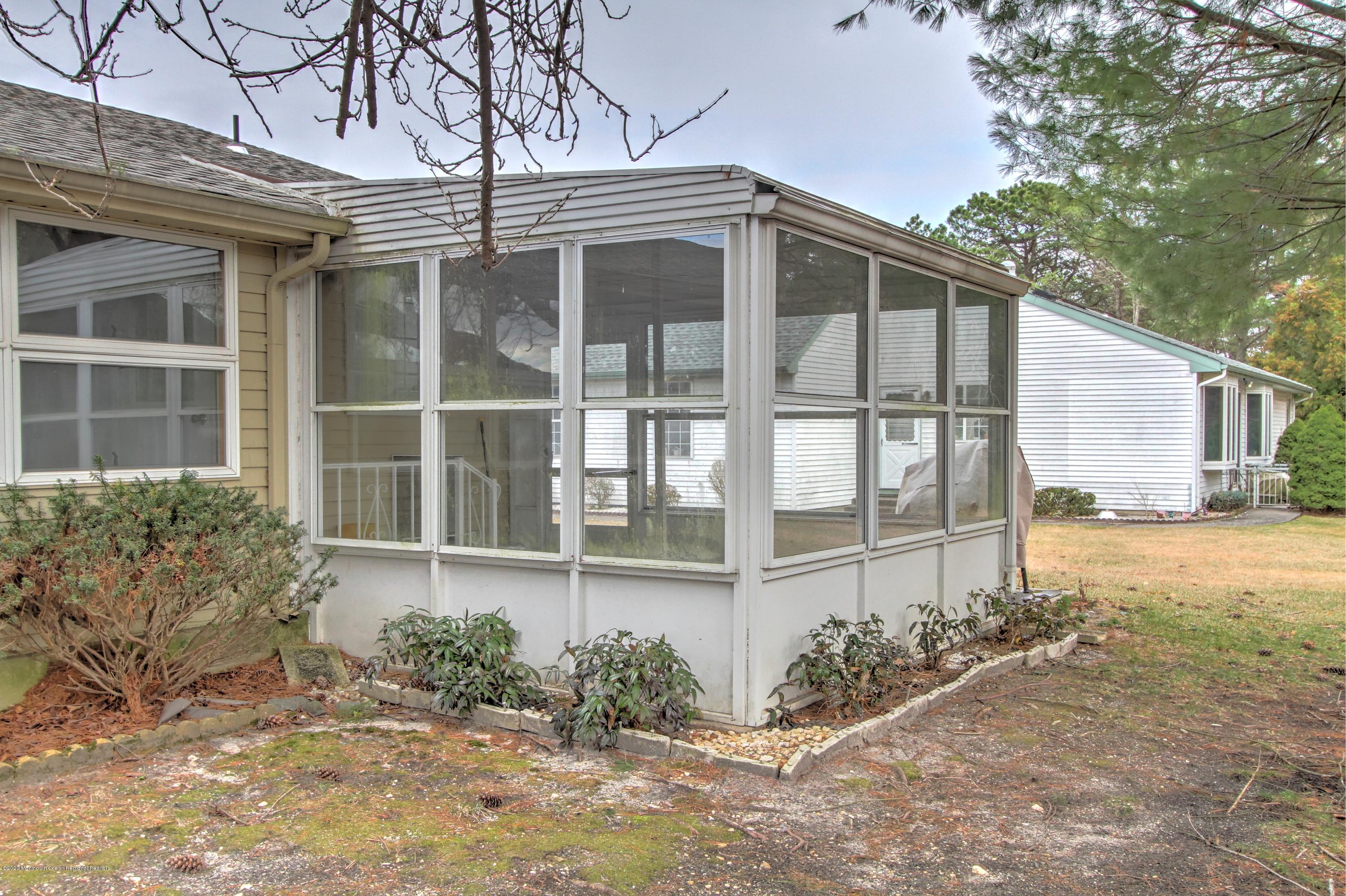 24 Berkshire Road Whiting, NJ 08759 - Photo 20 of 23 2nd View Florida Room_2