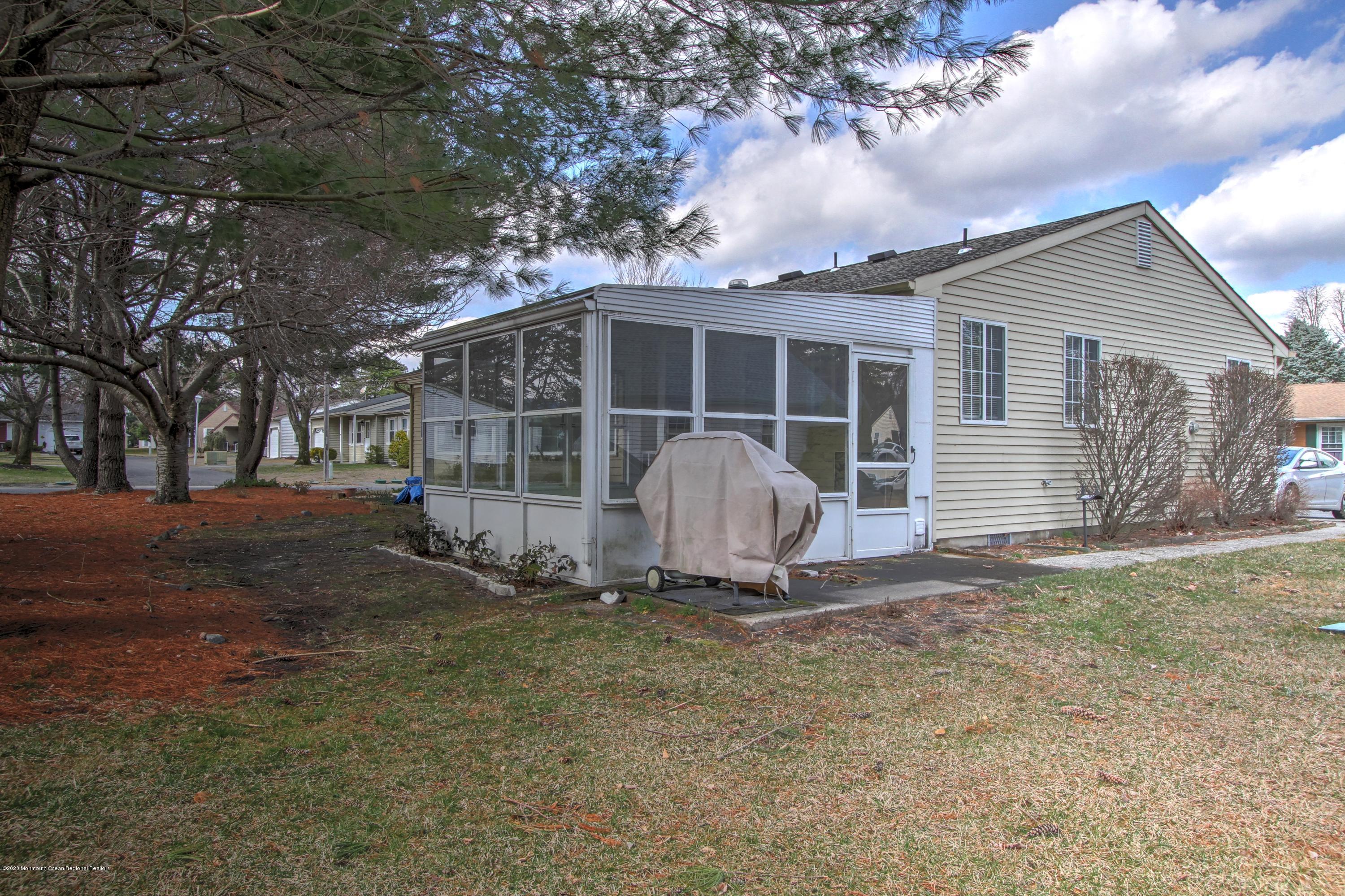 24 Berkshire Road Whiting, NJ 08759 - Photo 21 of 23 Florida View From Back Yard