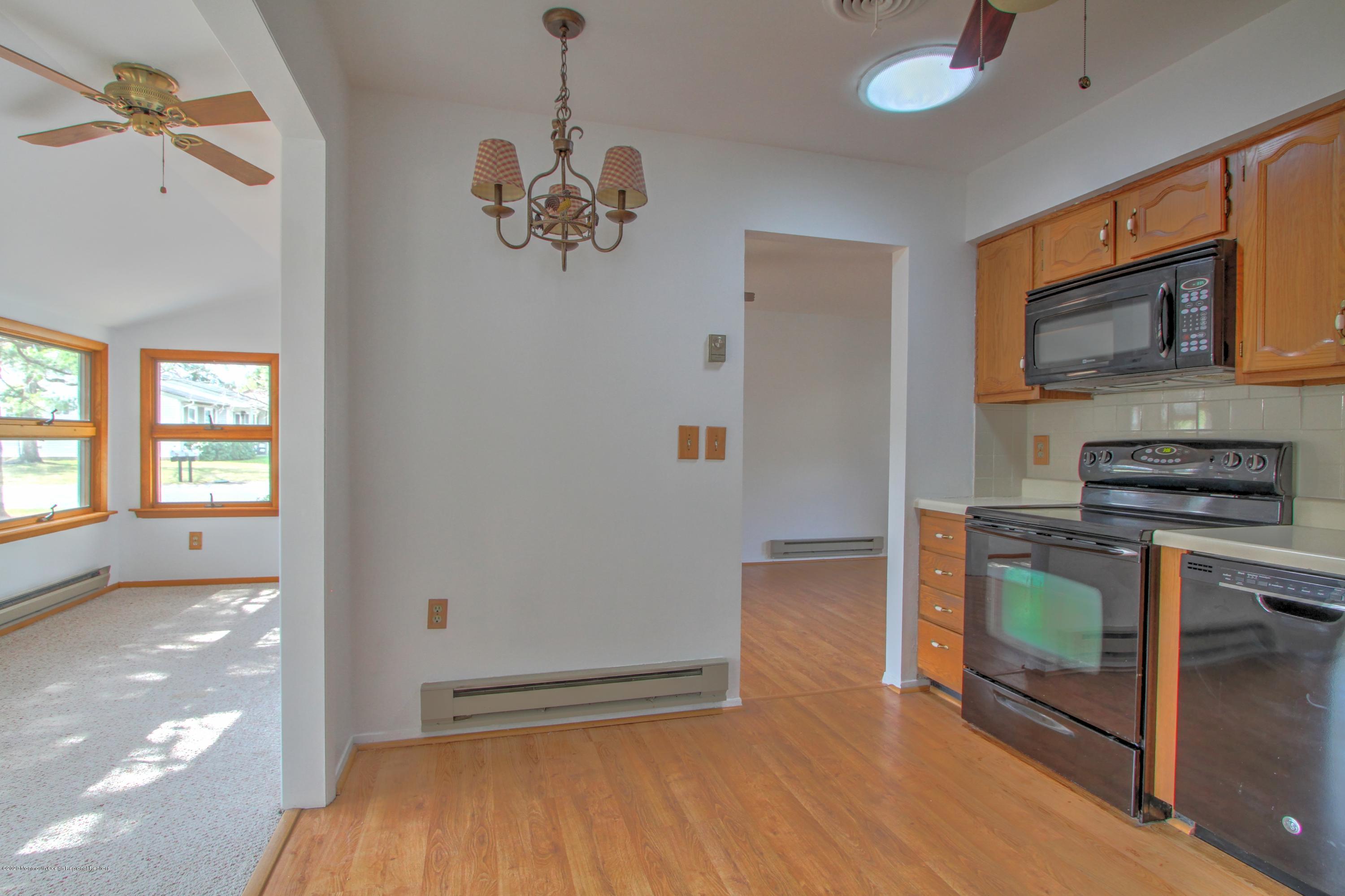 24 Berkshire Road Whiting, NJ 08759 - Photo 3 of 23 Eat-In-Kitchen