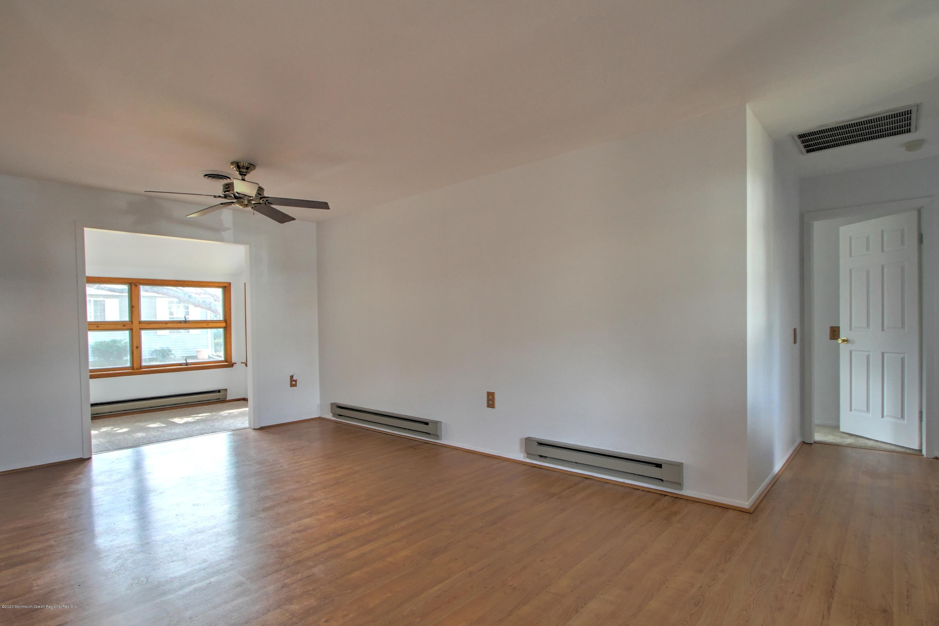 24 Berkshire Road Whiting, NJ 08759 - Photo 6 of 23 Dining Area