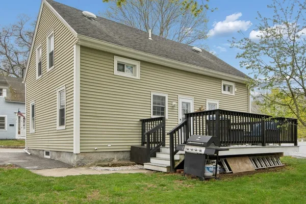 $420,000 | 5 Elm Street, Northbridge, MA 01588