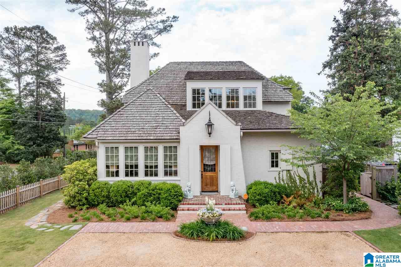 39 Clarendon Road Birmingham, AL 35213 - Photo 1 of 46