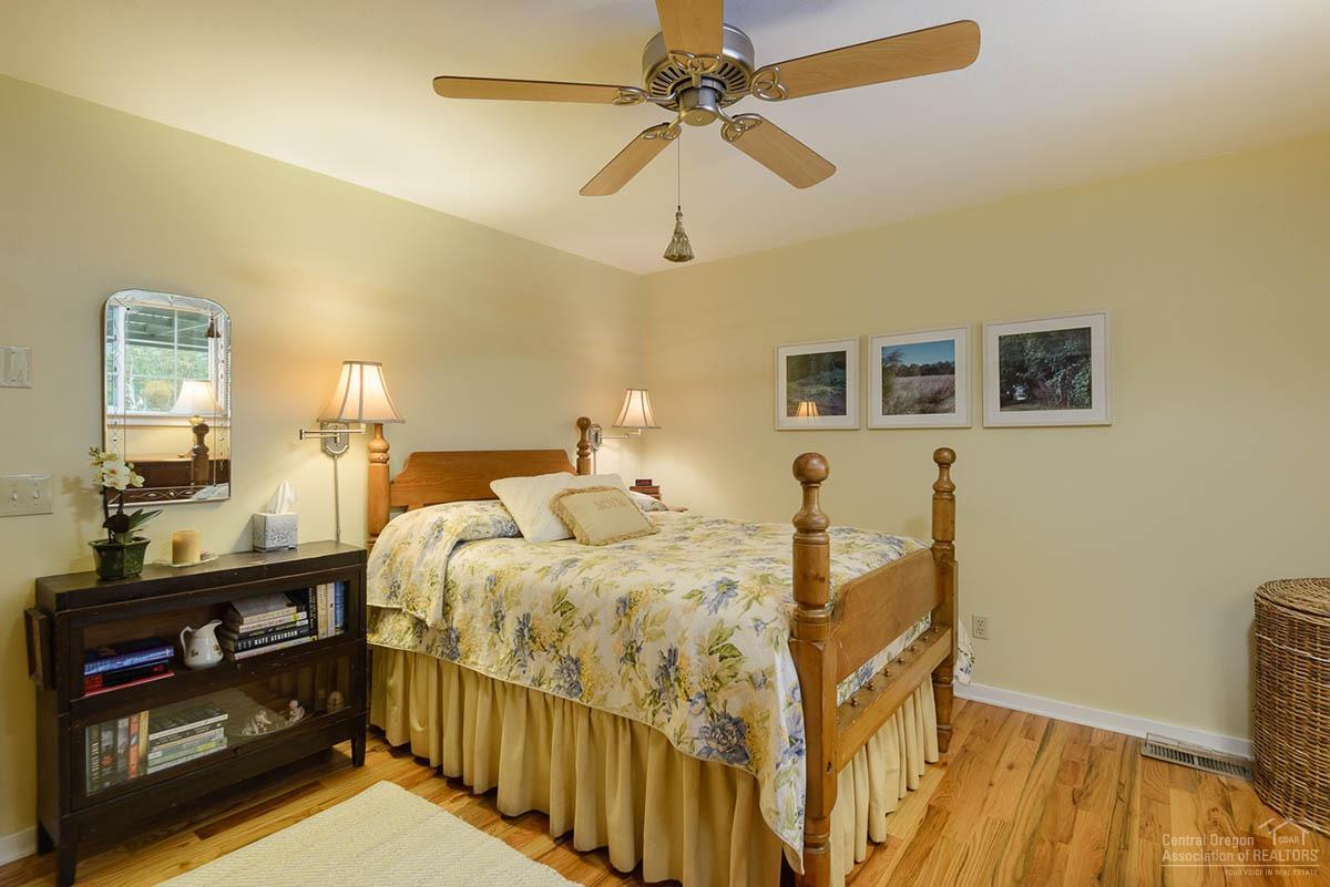 20235 Rae Road Bend, OR 97702 - Photo 15 of 23 Additional Photo