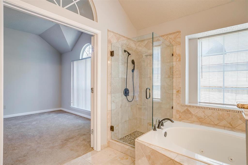 701 Cross Ridge Circle Fort Worth, TX 76120 - Photo 9 of 24