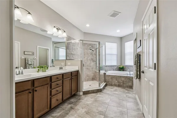 $870,000 | 15613 North Himes Avenue, Tampa, FL 33618