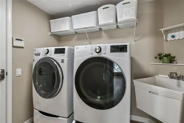 $870,000 | 15613 North Himes Avenue, Tampa, FL 33618