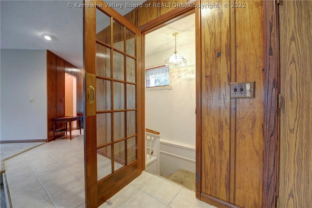1558 Nottingham Road Charleston, WV 25314 - Photo 19 of 30 Gallery Image 19