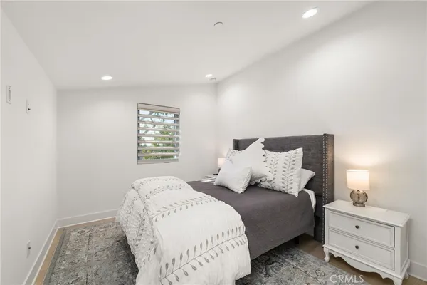$2,595,000 | 2127 Cresta Drive, Newport Beach, CA 92660